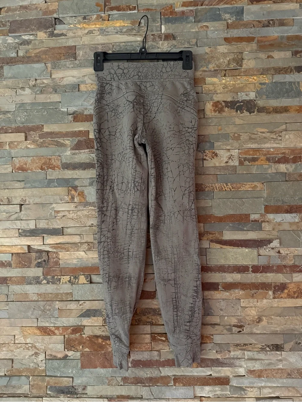 Lululemon Warm Down Jogger *7/8 Length Thread Dye Rover Black 0